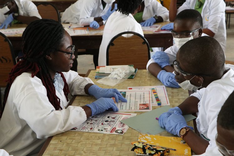  Encouraging students to use STEM 